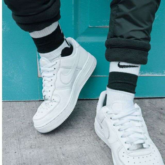 10 Best White Sneakers for Men 2019