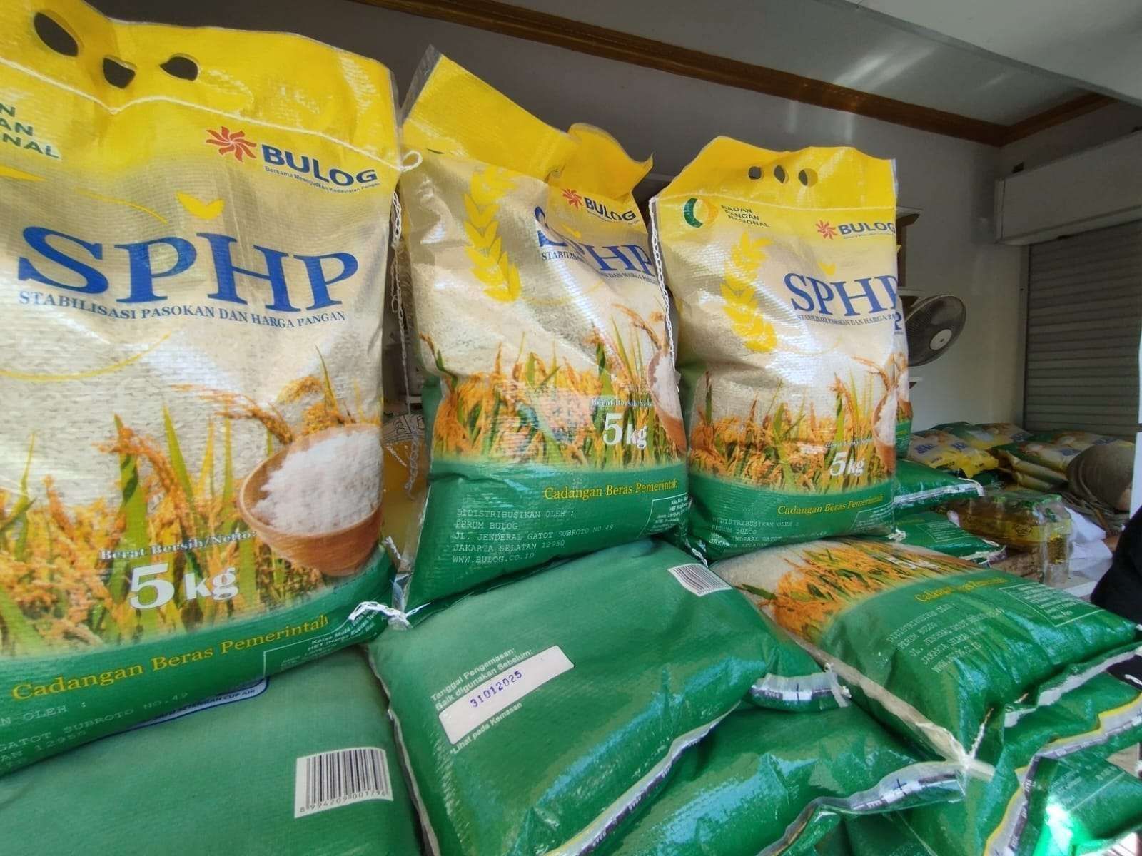 rajiv-puji-kinerja-bulog-dan-desak-pemerintah-kendalikan-harga-beras