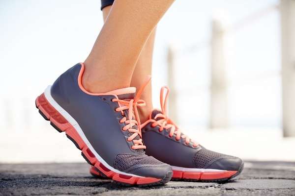 3 Best Shoes For Foot Pain, Back Pain, and Joints Pain