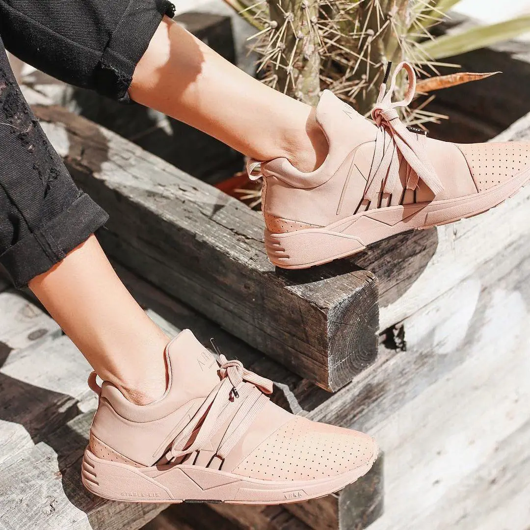 7 Great Shoe Brands for Women with Narrow Feet ...