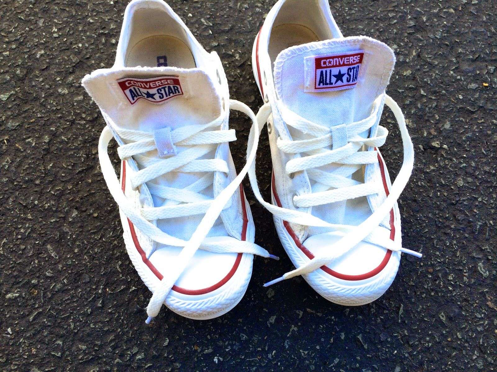Hooray: White shoes: Make them white again!
