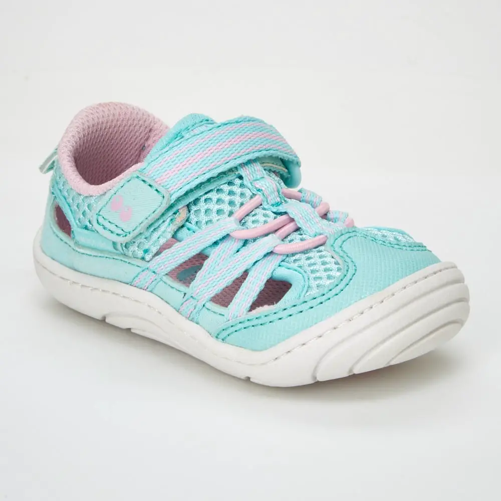 How To Select Shoes for Babies and Toddlers With Wide Feet