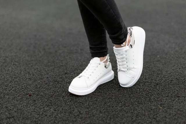 Top 15 Best White Leather Sneakers for Women Reviews 2021