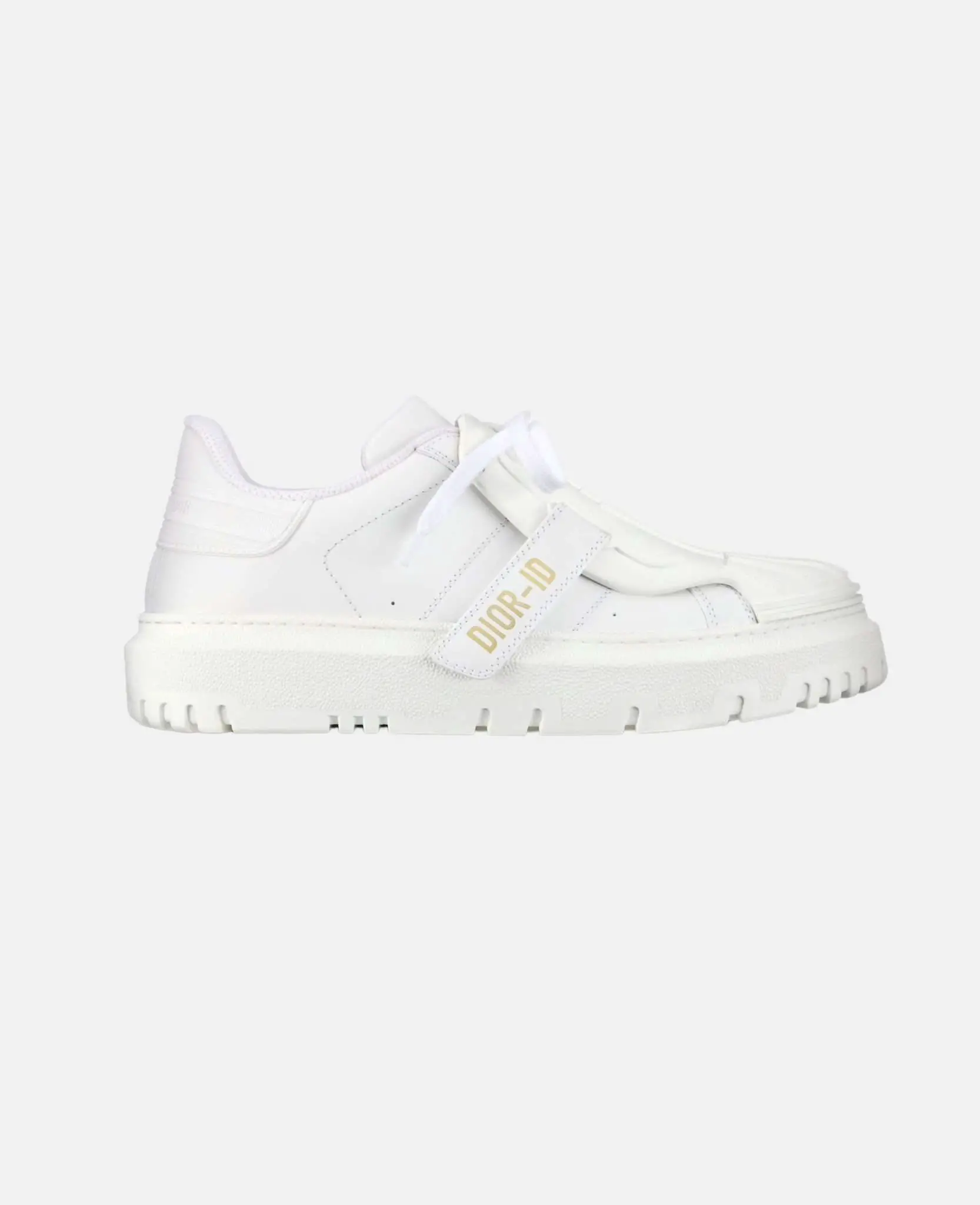 Versatile White Sneakers For Women That Will Match Everything